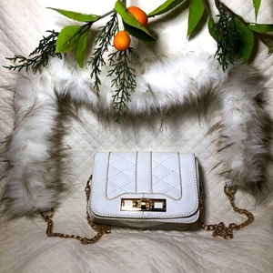 Foxtail White‎ and gold crossbody purse